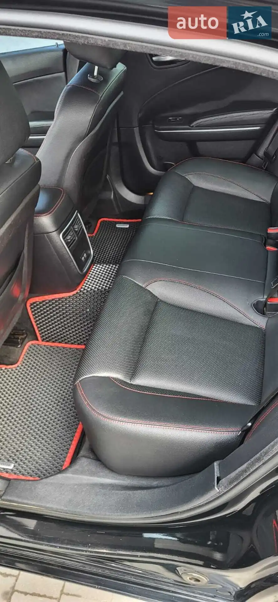 2015 Dodge Charger - мініатюра 27