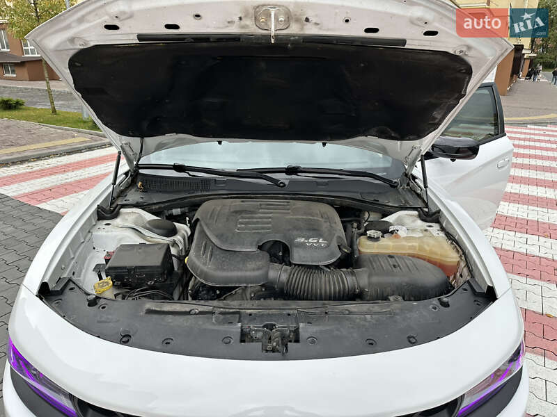 Седан Dodge Charger 2015 в Києві фото 50 Седан Dodge Charger 2015 в Києві