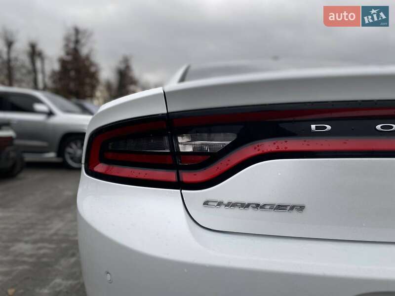 Седан Dodge Charger 2019 в Киеве