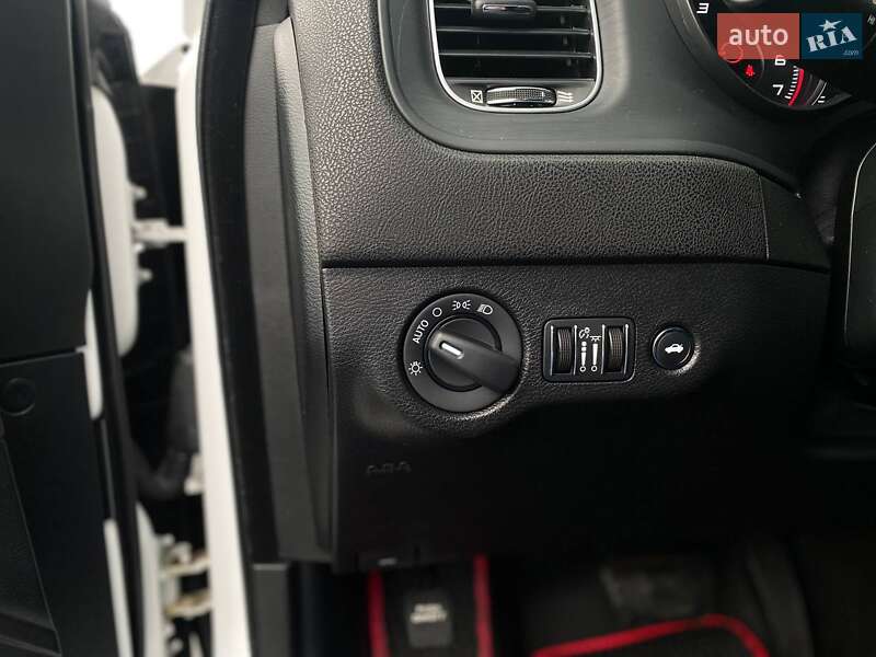 Седан Dodge Charger 2019 в Киеве