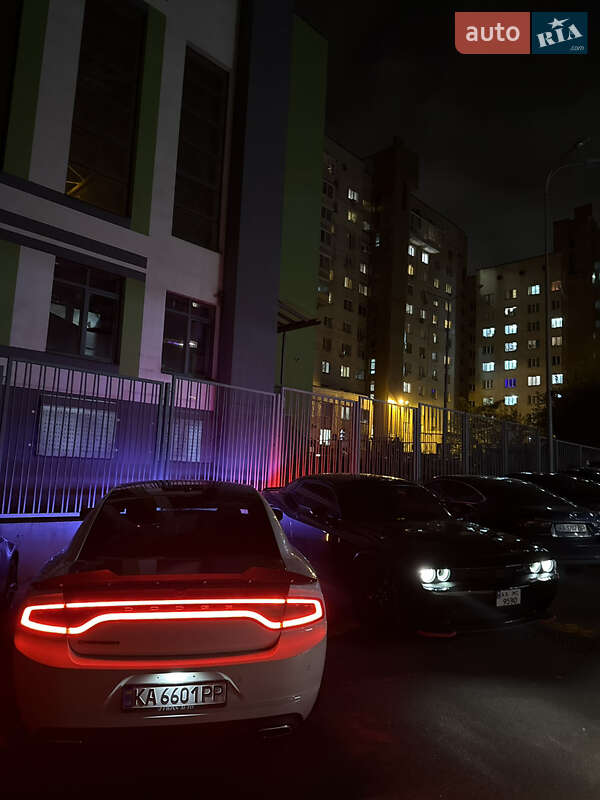 Седан Dodge Charger 2018 в Киеве