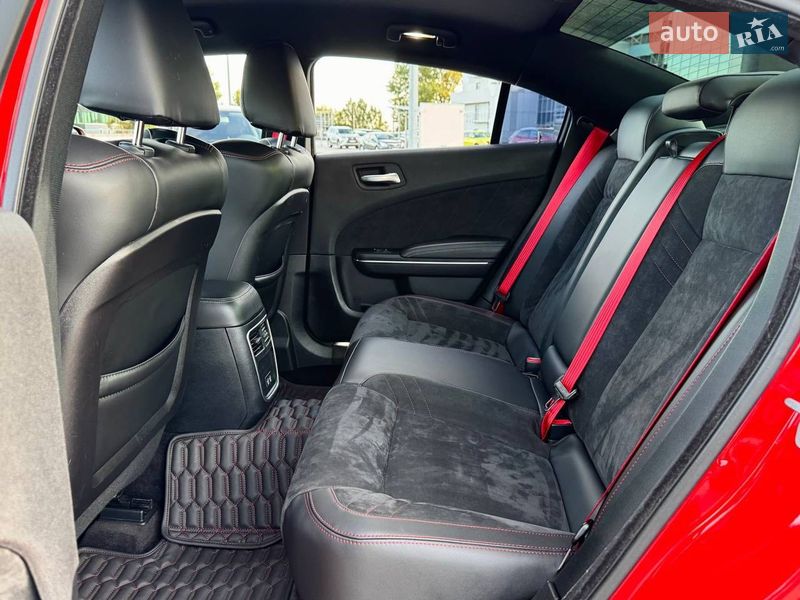 Седан Dodge Charger 2017 в Киеве