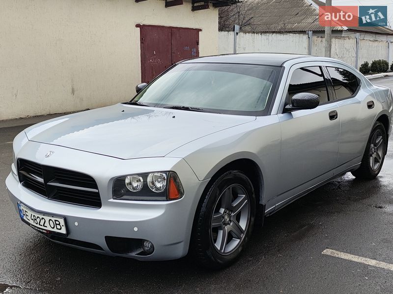 Седан Dodge Charger 2006 в Першотравенске