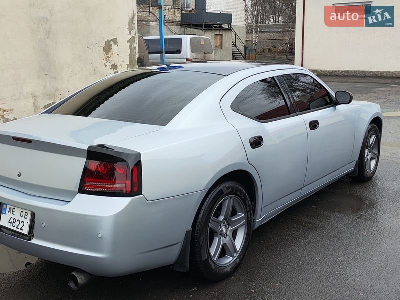Седан Dodge Charger 2006 в Першотравенске