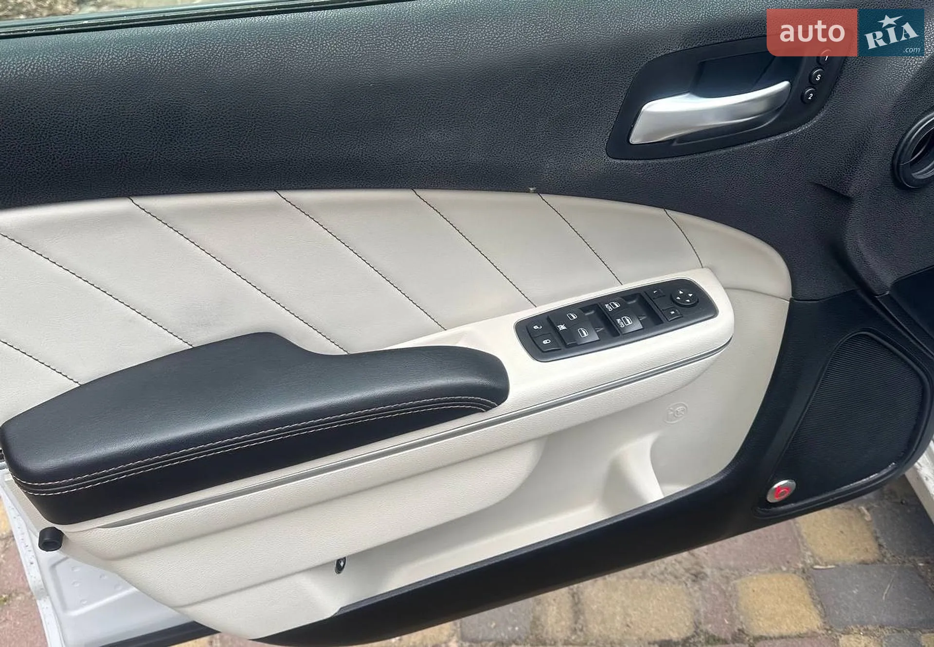 2017 Dodge Charger - мініатюра 10