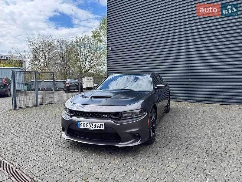 Dodge Charger 2020