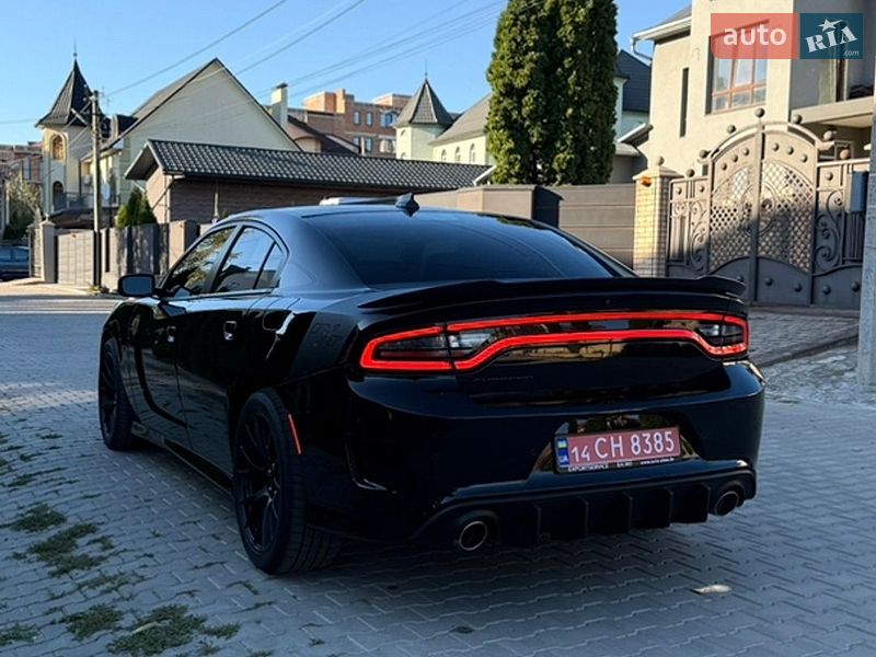 Седан Dodge Charger 2021 в Черновцах