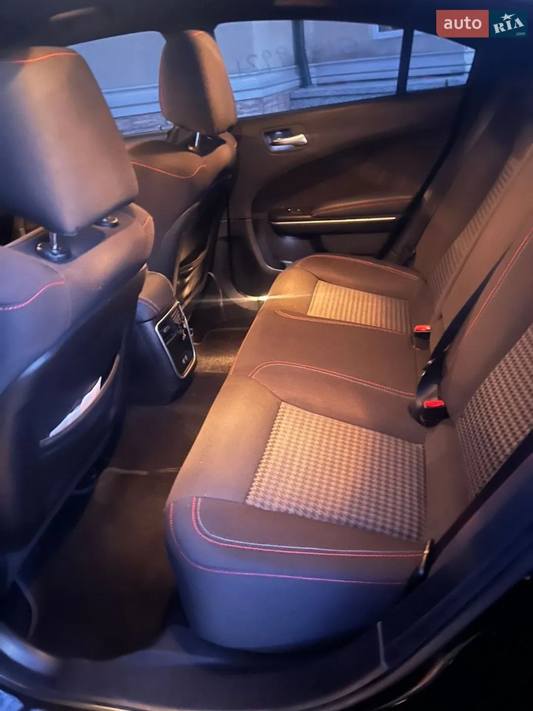 2018 Dodge Charger - мініатюра 5