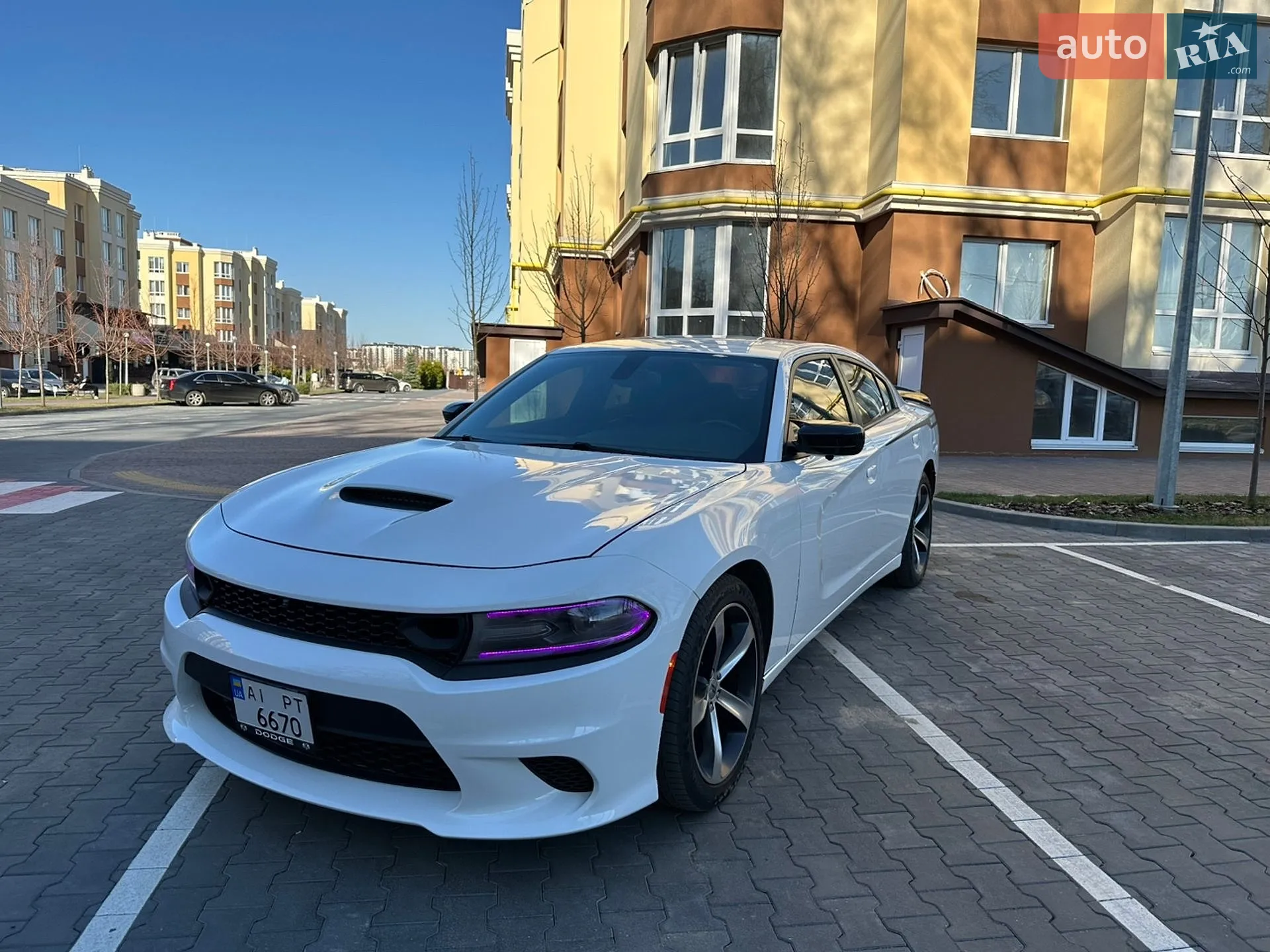 2015 Dodge Charger - мініатюра 16