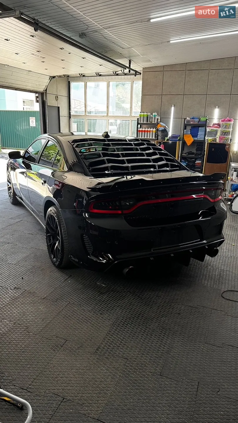 2017 Dodge Charger - мініатюра 12