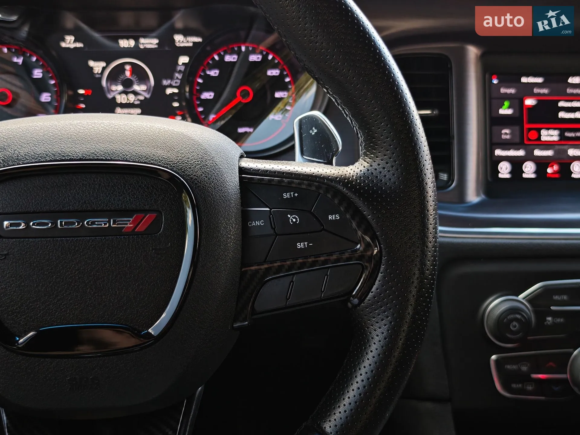 2017 Dodge Charger - мініатюра 39
