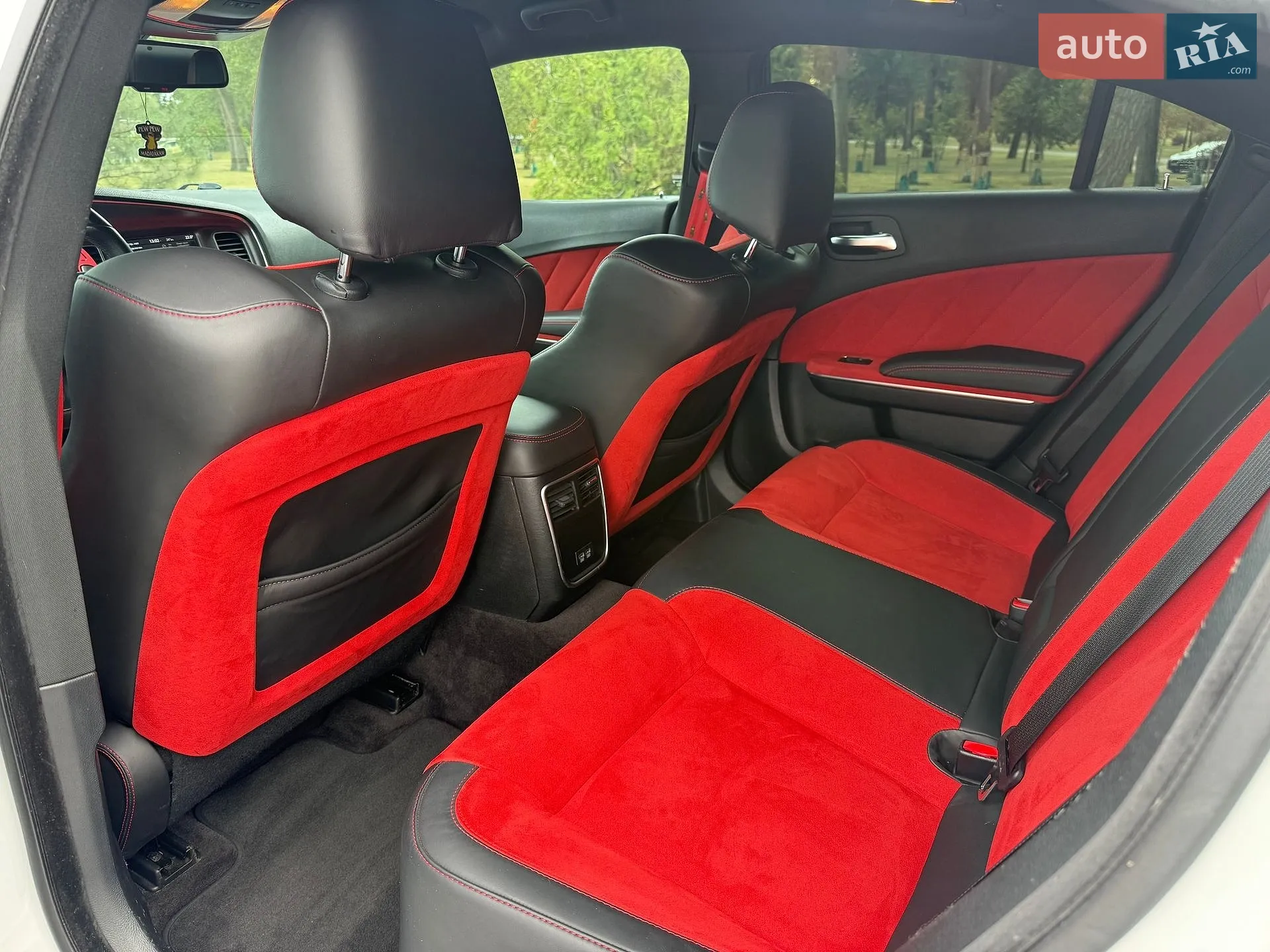 2018 Dodge Charger - мініатюра 21