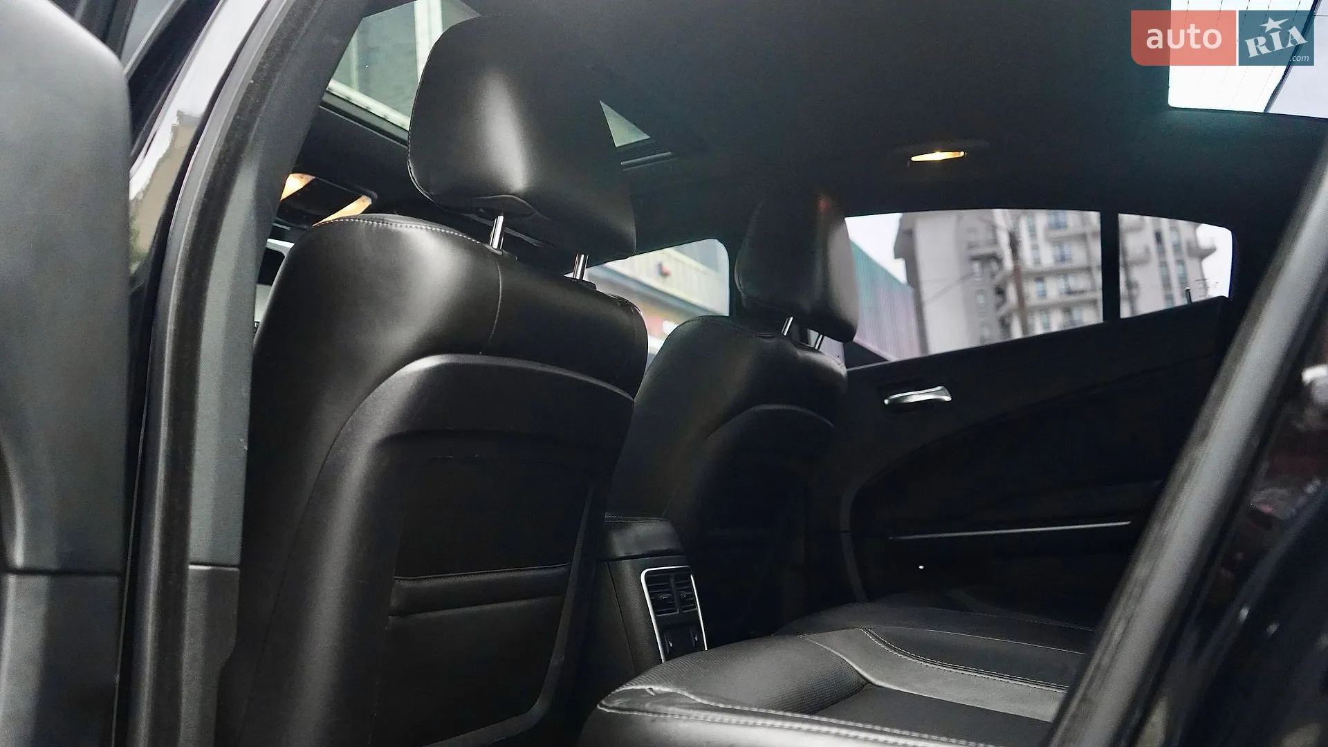 2021 Dodge Charger - мініатюра 28