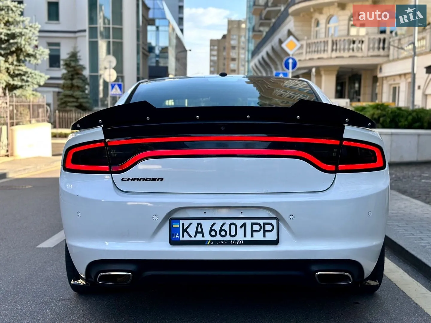 2018 Dodge Charger - мініатюра 16