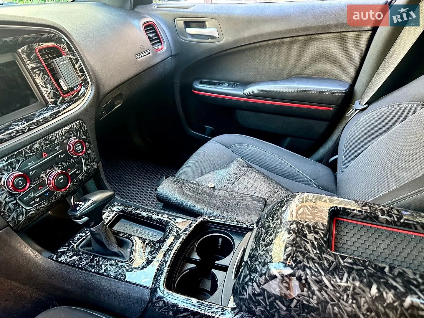 2018 Dodge Charger - мініатюра 37