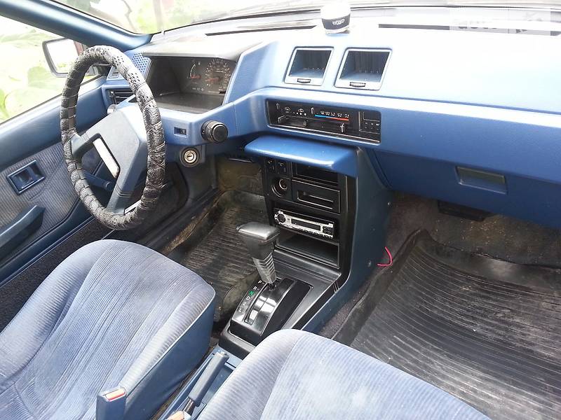 Седан Dodge Colt 1987 в Одессе