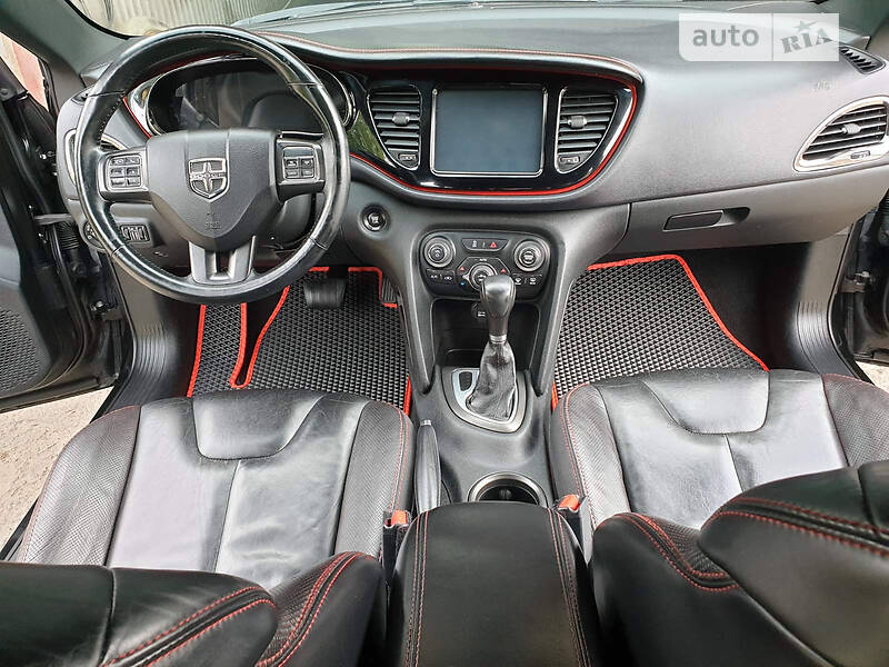 Седан Dodge Dart 2015 в Львові