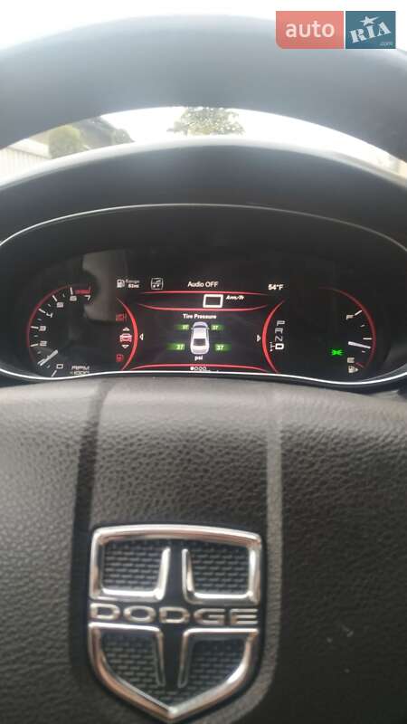 Седан Dodge Dart 2013 в Ужгороді
