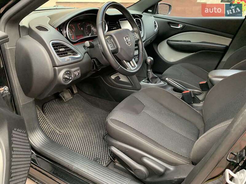Седан Dodge Dart 2016 в Ровно
