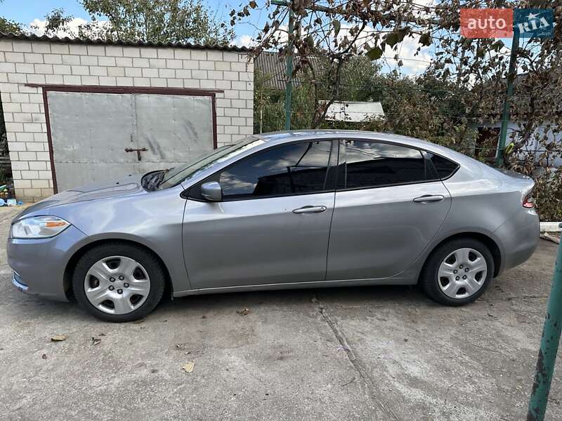 Седан Dodge Dart 2015 в Чечельнику