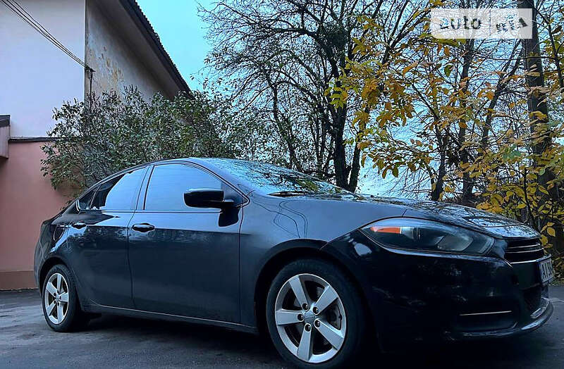 Седан Dodge Dart 2015 в Львове