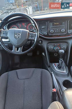 Седан Dodge Dart 2015 в Ужгороде
