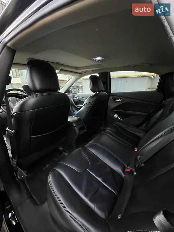 Седан Dodge Dart 2014 в 