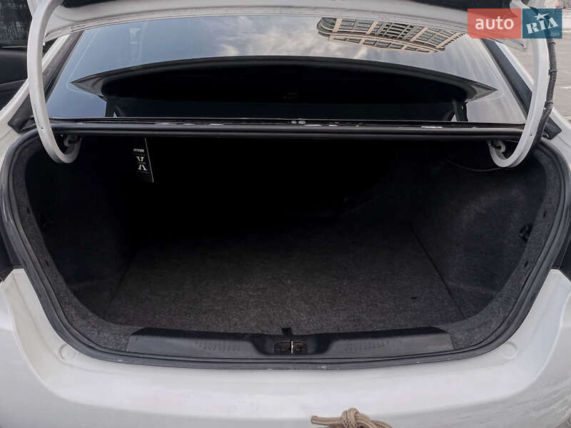 Седан Dodge Dart 2012 в Дніпрі