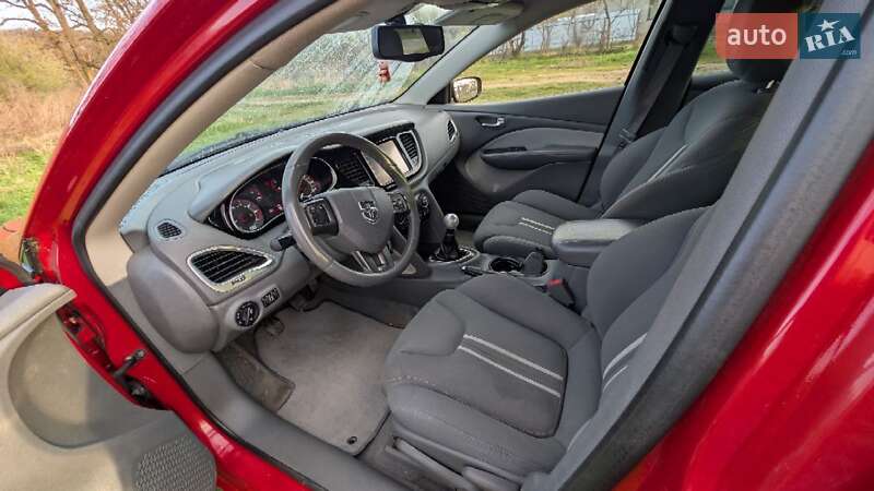 Седан Dodge Dart 2012 в Ужгороде