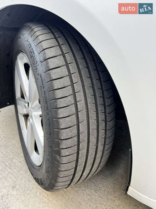 Седан Dodge Dart 2016 в Вишневом фото 30 Седан Dodge Dart 2016 в Вишневом