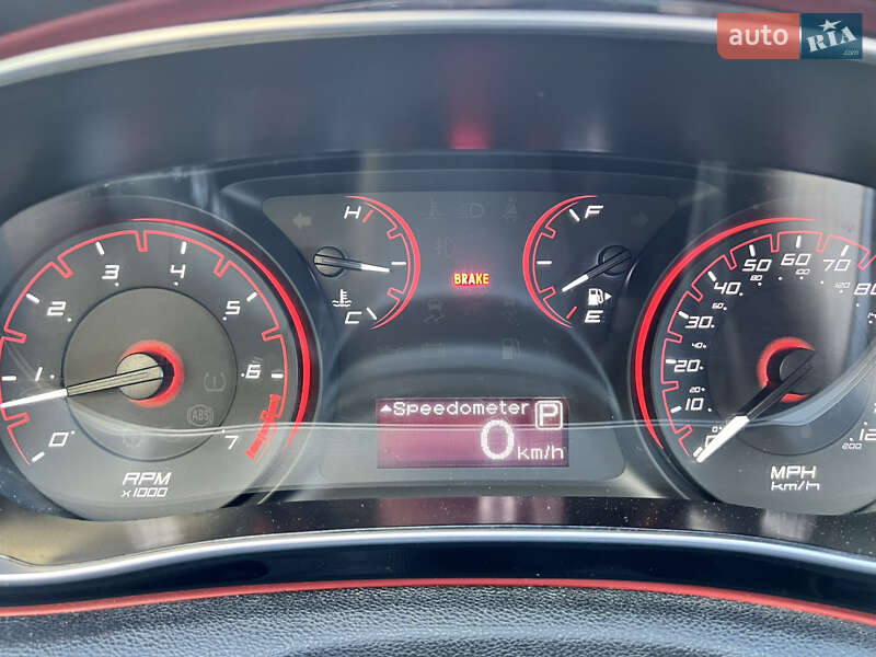 Седан Dodge Dart 2016 в Вишневом фото 34 Седан Dodge Dart 2016 в Вишневом