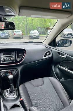 Седан Dodge Dart 2015 в 