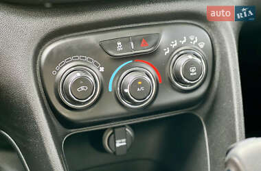Седан Dodge Dart 2015 в 