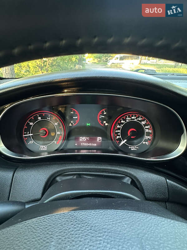 Седан Dodge Dart 2013 в Днепре
