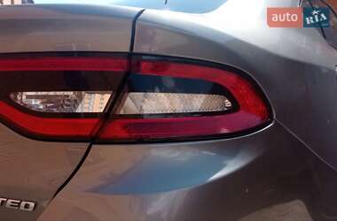 Седан Dodge Dart 2012 в 