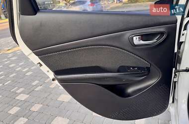 Седан Dodge Dart 2014 в 