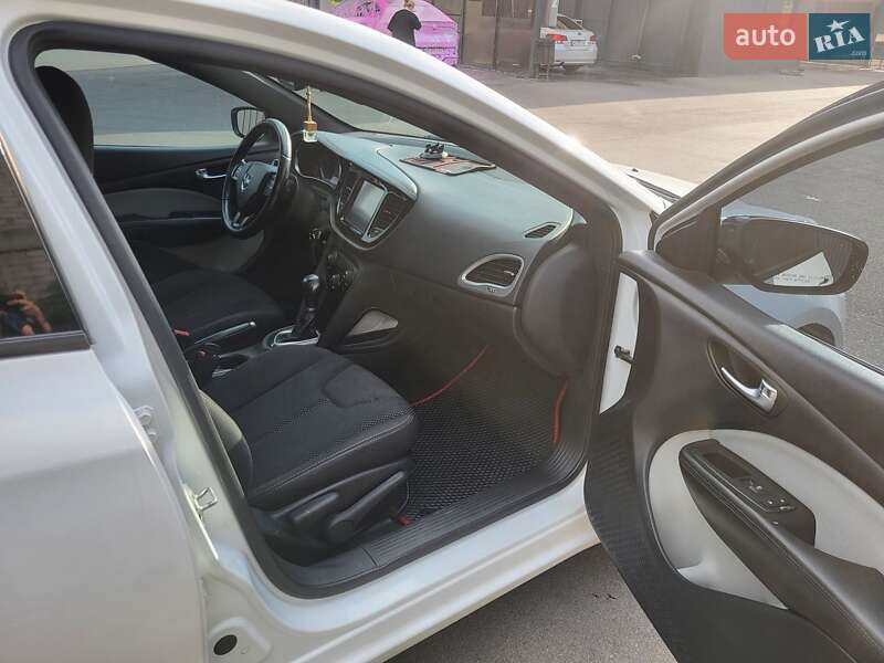 Седан Dodge Dart 2014 в Днепре