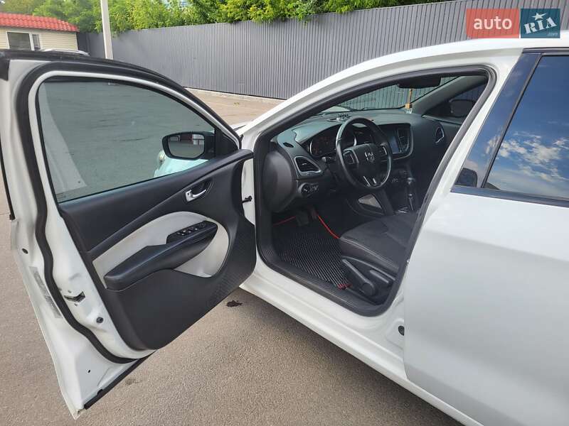 Седан Dodge Dart 2014 в Днепре
