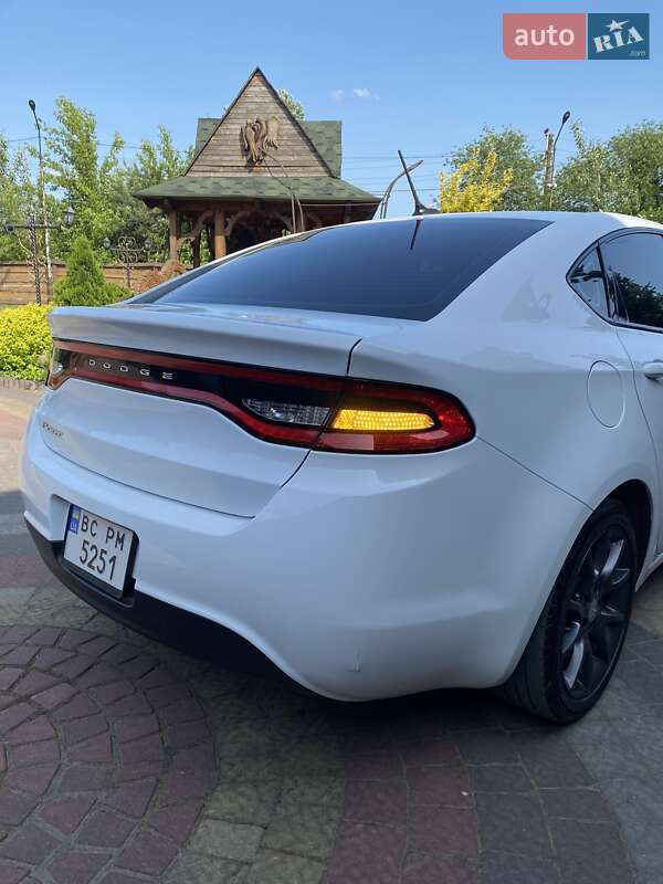 Седан Dodge Dart 2015 в Львові