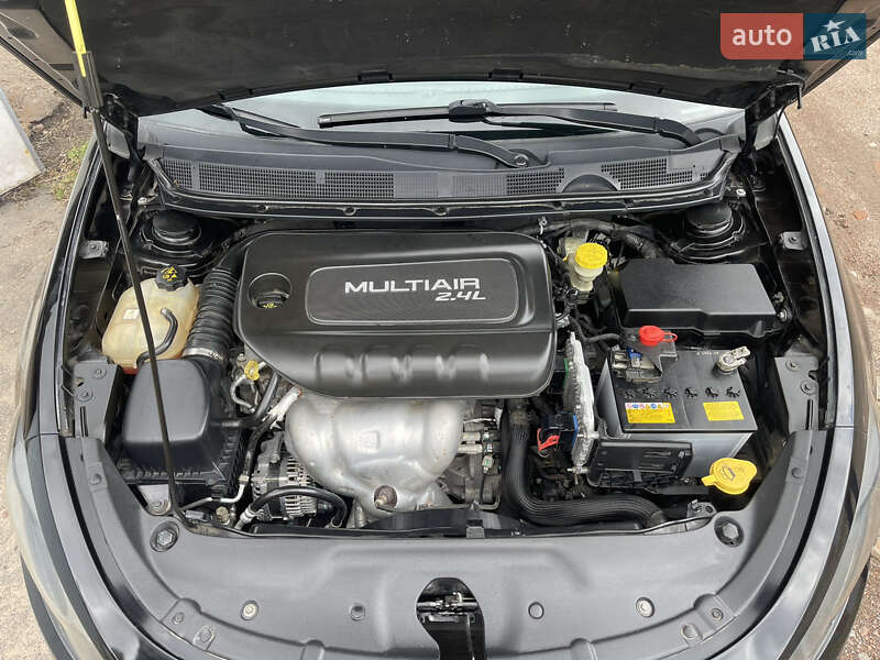 Седан Dodge Dart 2015 в Прилуках
