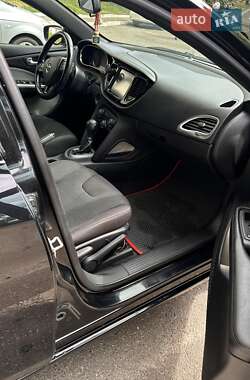 Седан Dodge Dart 2015 в 