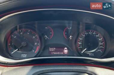 Седан Dodge Dart 2016 в 