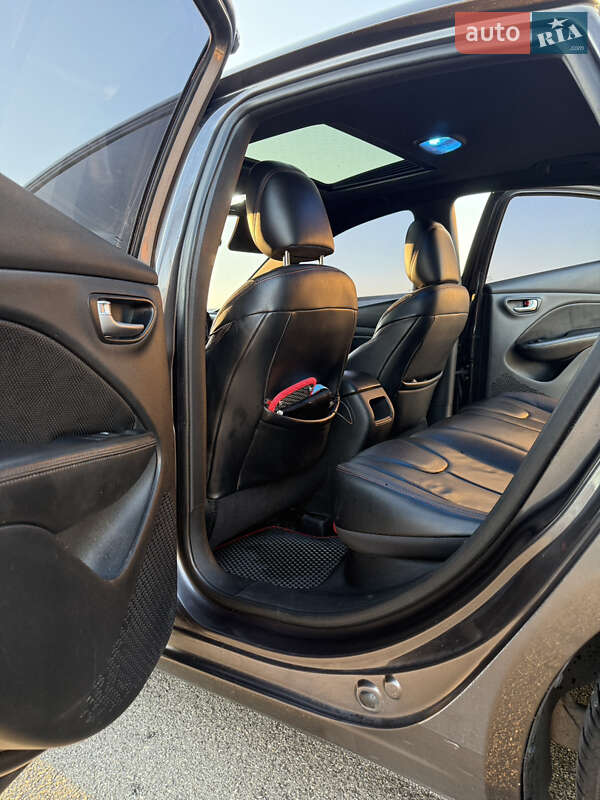 Седан Dodge Dart 2015 в Киеве фото 36 Седан Dodge Dart 2015 в Киеве