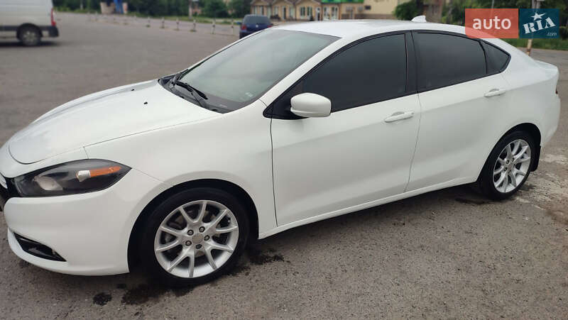 Седан Dodge Dart 2013 в Дубні