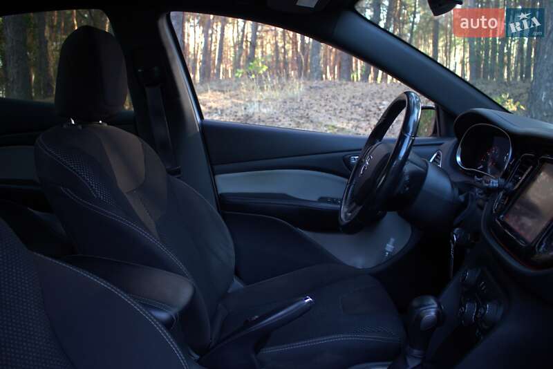 Седан Dodge Dart 2015 в Полтаве