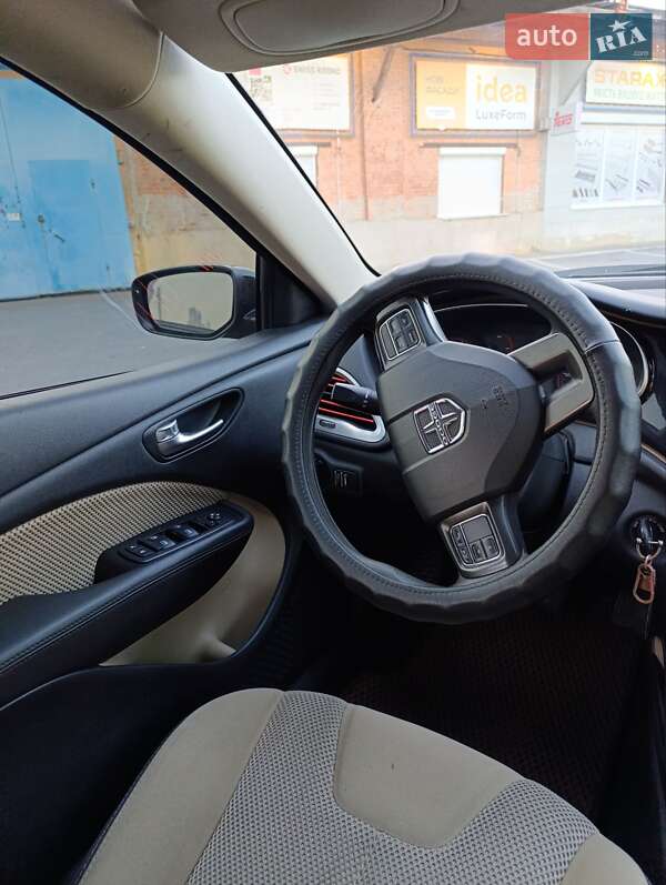 Седан Dodge Dart 2014 в Чернігові