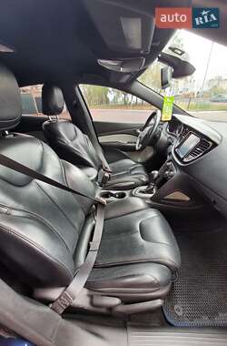 Седан Dodge Dart 2015 в 