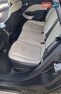 Седан Dodge Dart 2014 в 