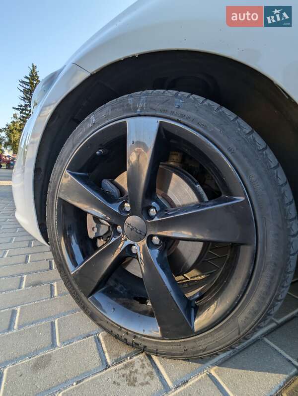 Седан Dodge Dart 2015 в Лубнах