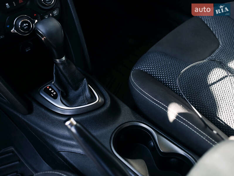 Седан Dodge Dart 2015 в Коростишеві